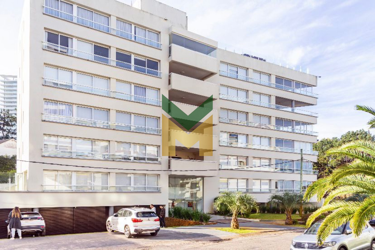 Apartamento ID.5508 - Alquiler De Temporada Punta Del Este, Playa Brava.