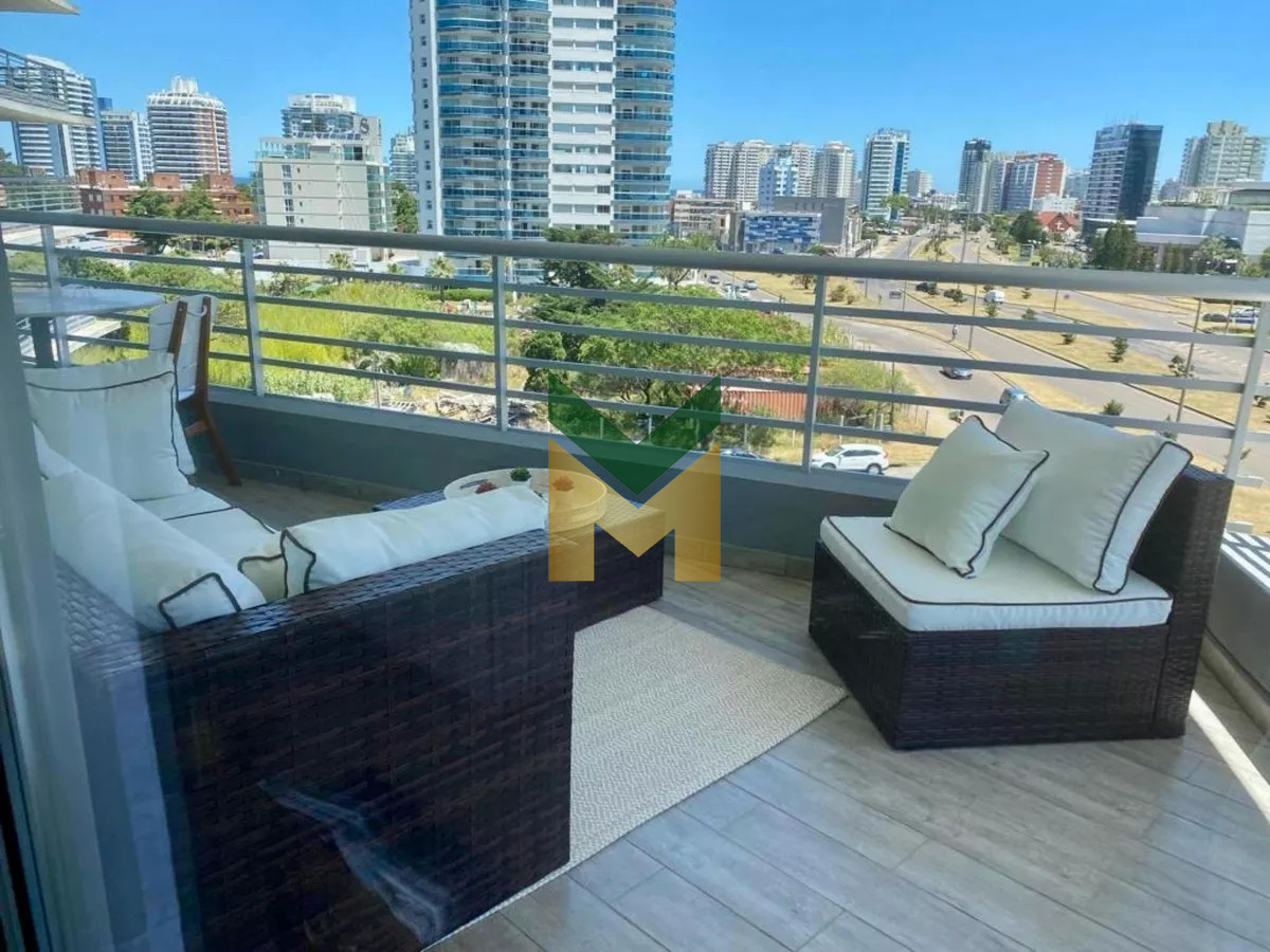 Apartamento ID.5671 - Apartamento en venta de 2 dormitorios, Torre de categoría.
