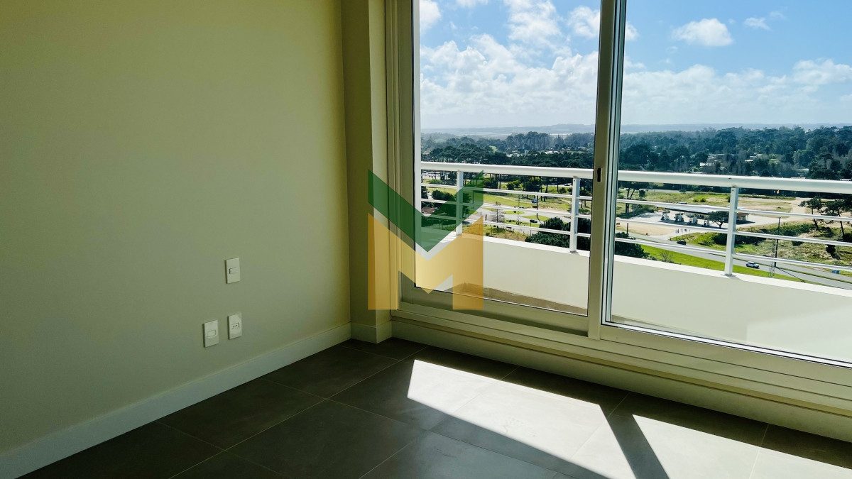Apartamento ID.5791 - Greenlife. 3 Dormitorios con 4 baños. OPORTUNIDAD.