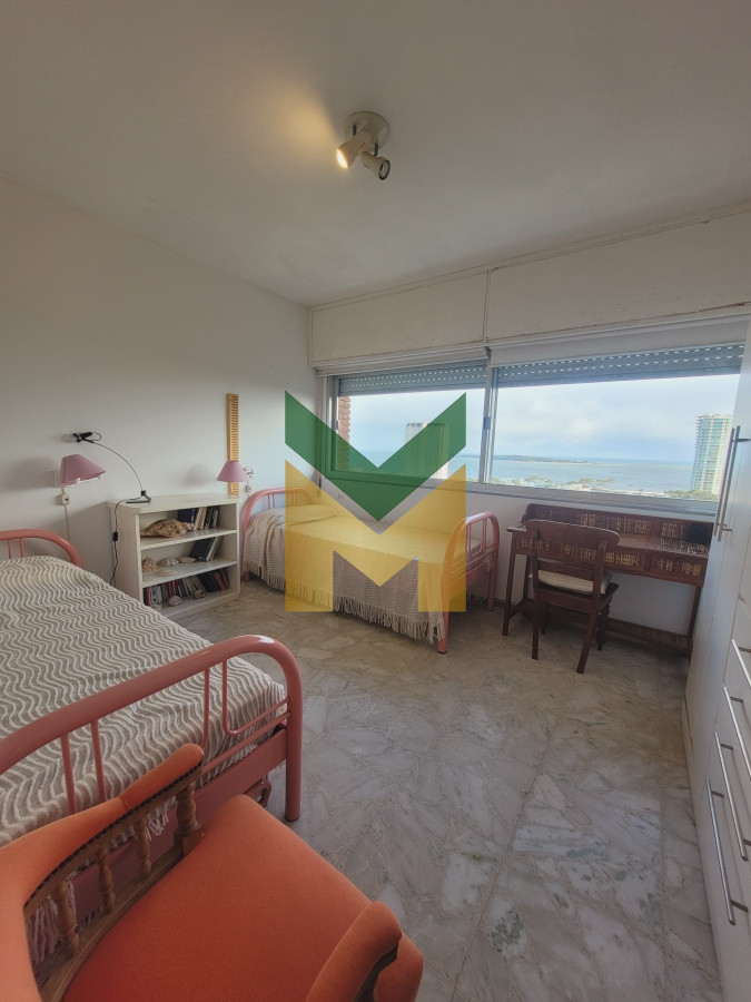 Apartamento ID.5490 - Apartamento En Venta 3 dormitorios a 400 metros del mar!! 
