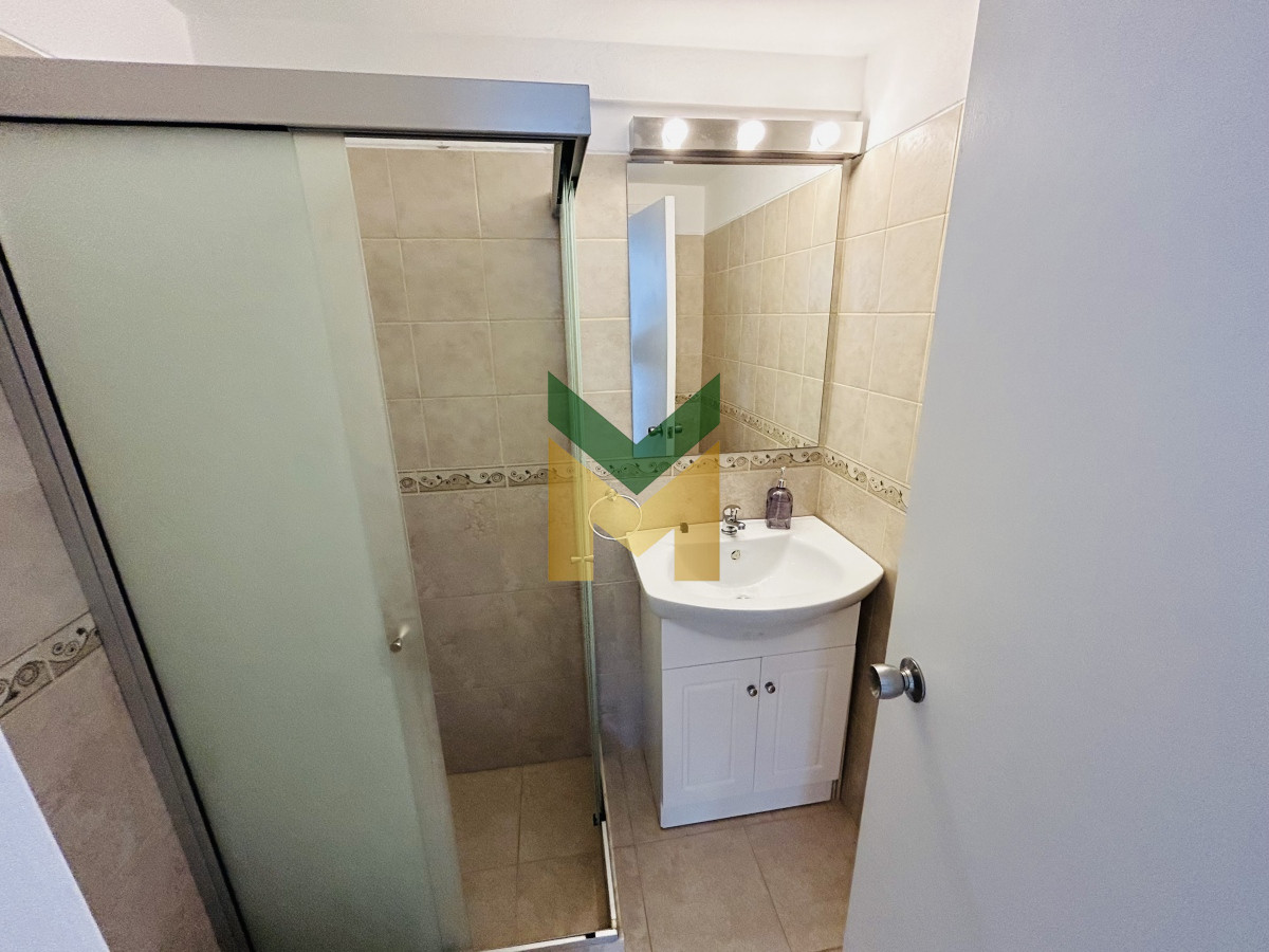 Apartamento ID.4396 - Apartamento en Venta Y alquiler Anual, zona Puerto, Punta del Este