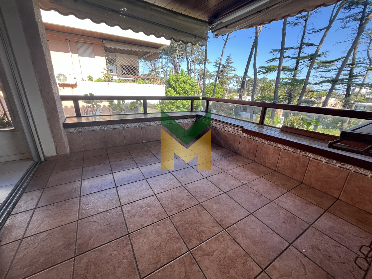 Apartamento ID.5890 - Apartamento en venta o alquiler temporario - 3 dormitorios Playa Mansa.
