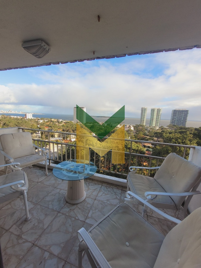 Apartamento ID.5490 - Apartamento En Venta 3 dormitorios a 400 metros del mar!! 