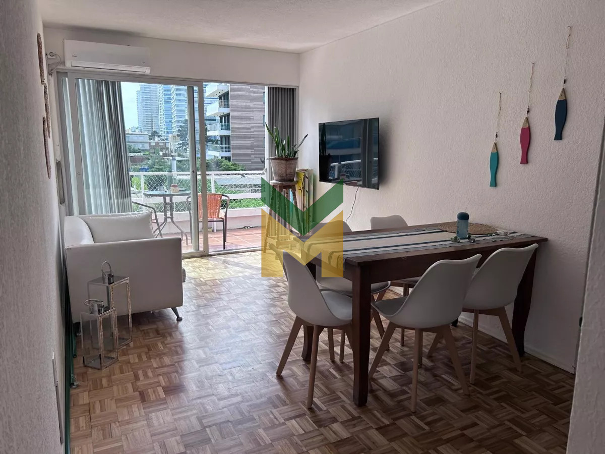 Apartamento ID.5874 - Apartamento a 50 mts del mar brava - 2 dormitorios.