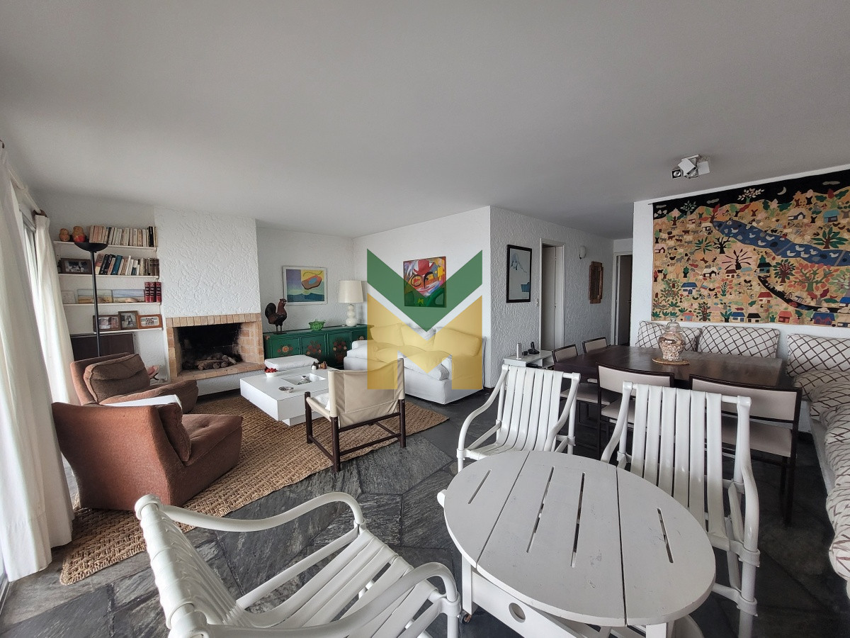 Apartamento ID.4240 - Alquiler anual apartamento en Punta del Este 
