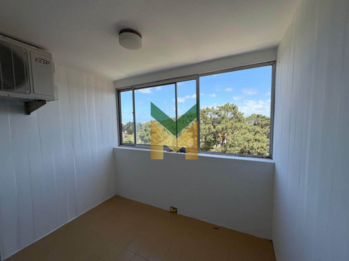Apartamento ID.6872 - Alquiler Anual Punta Del Este