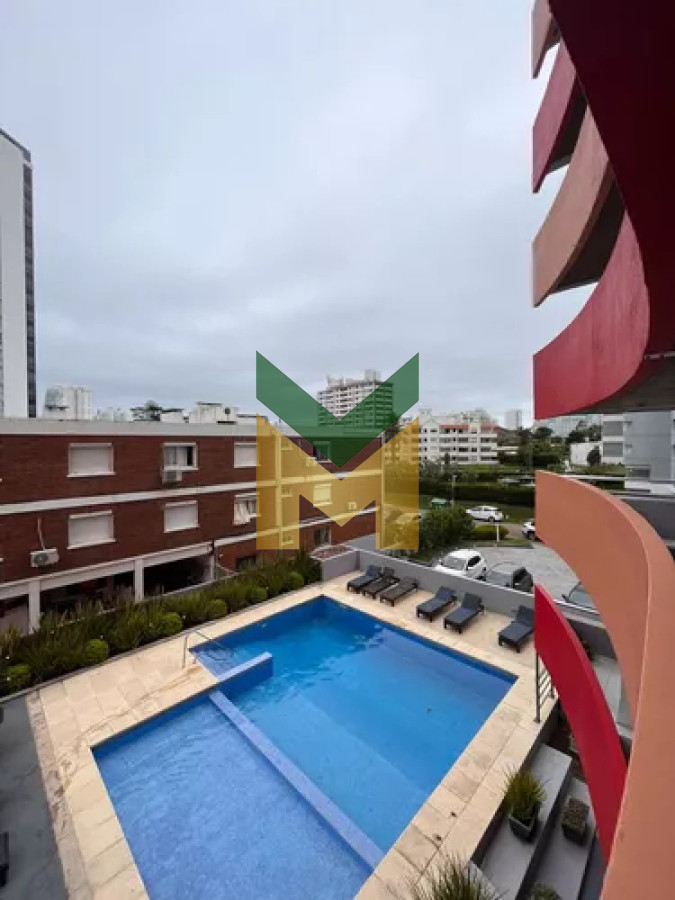 Apartamento ID.6109 - Alquiler de temporada - 2 dormitorios Playa Brava con parrillero a gas.