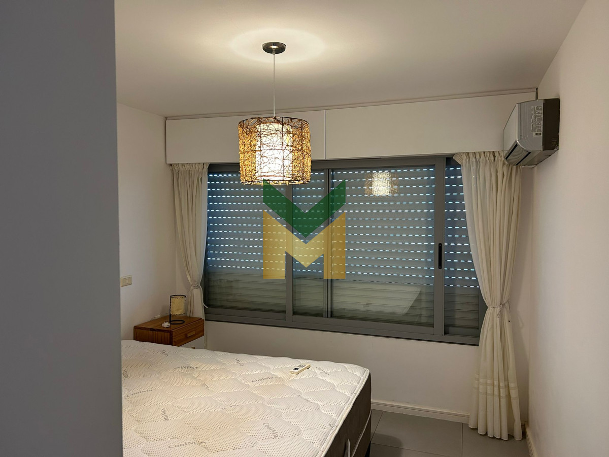 Apartamento ID.4717 - Apartamento en venta y alquiler de 2 dormitorios, Punta Del Este.