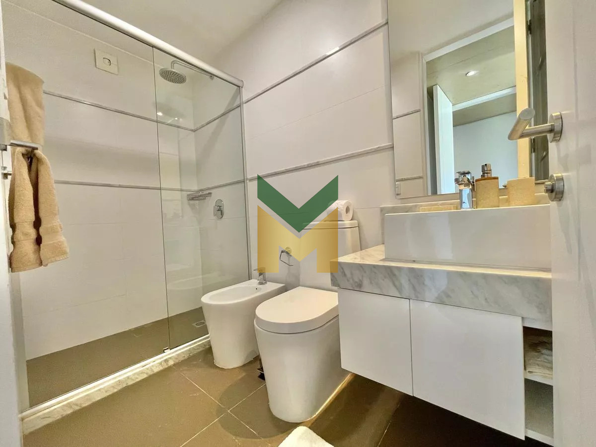 Apartamento ID.2315 - Apartamento en venta , 2 dormitorios, playa mansa, punta del este