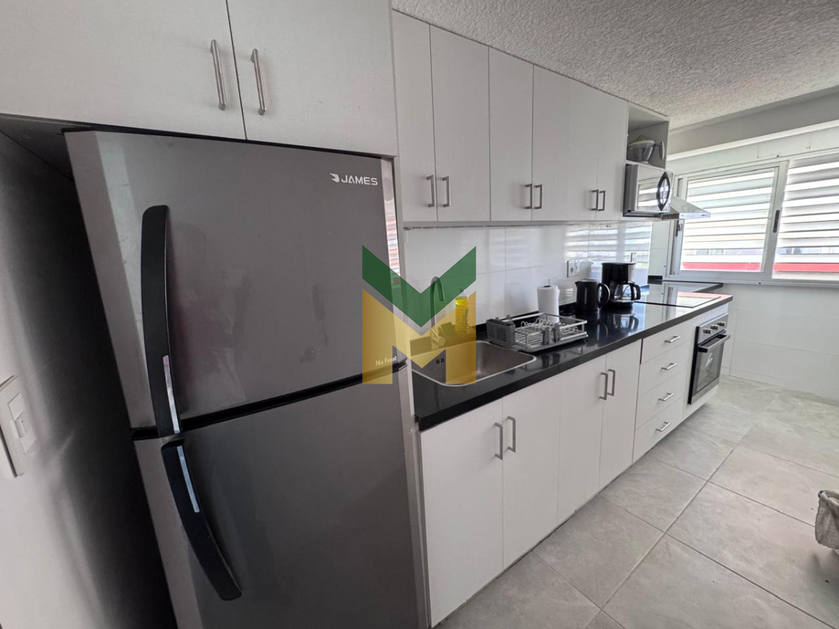 Apartamento ID.7025 - 3 dormitorios Playa Brava - Parrillero Propio