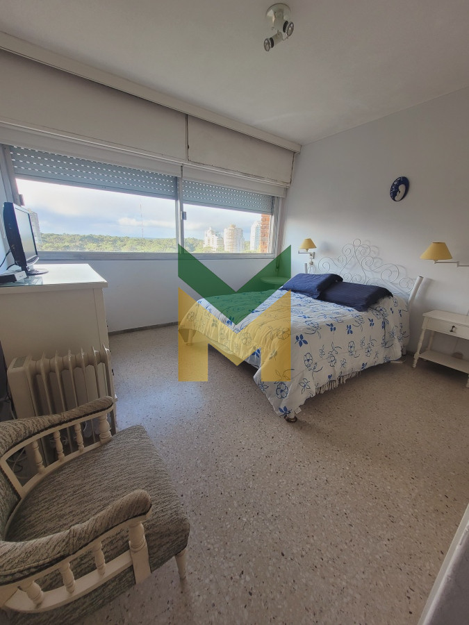 Apartamento ID.5490 - Apartamento En Venta 3 dormitorios a 400 metros del mar!! 