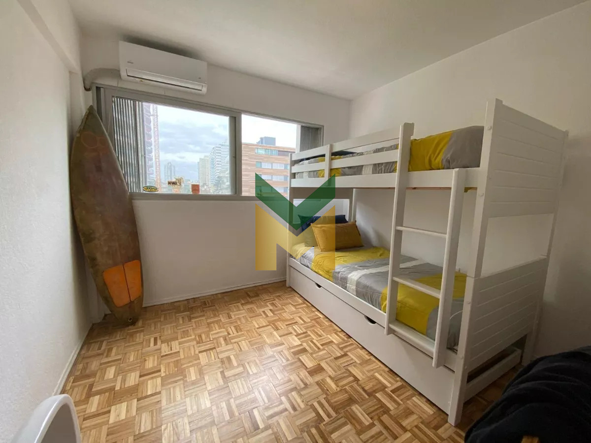 Apartamento ID.5874 - Apartamento a 50 mts del mar brava - 2 dormitorios.