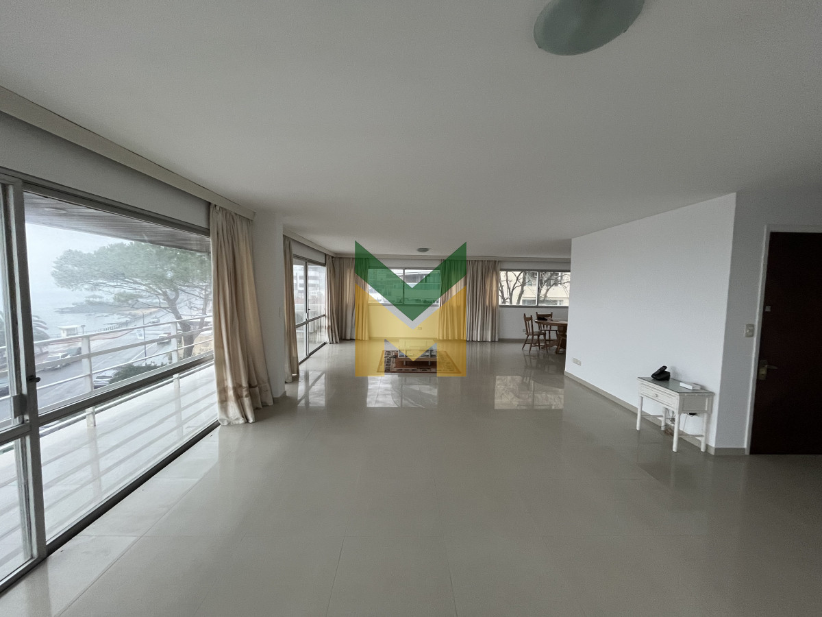 Apartamento ID.3087 - Apartamento en venta, puerto Punta del Este.