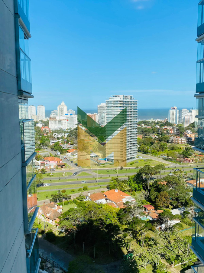 Apartamento ID.1235 - Apartamento en Venta en Torre de Categoría, Playa Mansa Punta del Este
