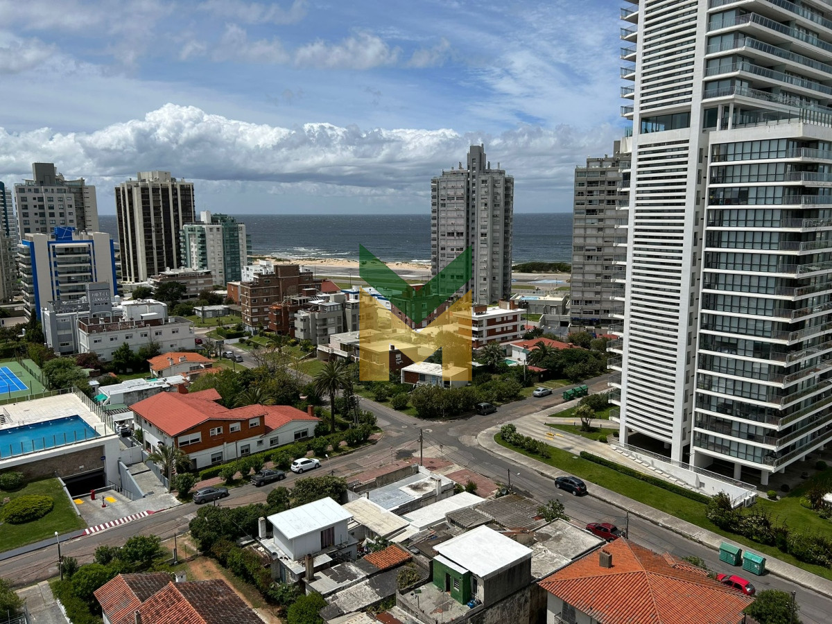 Apartamento ID.4717 - Apartamento en venta y alquiler de 2 dormitorios, Punta Del Este.