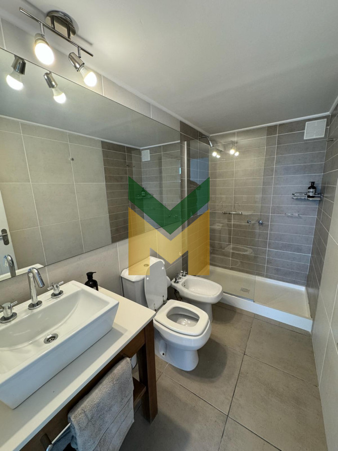 Apartamento ID.5676 - Alquiler temporal - Ocean Drive Full Amenities. 1 Dormitorio y medio