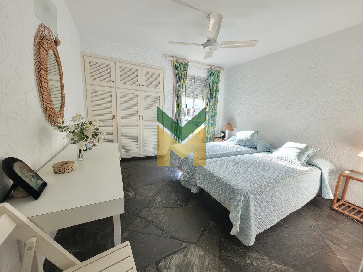 Apartamento ID.4240 - Alquiler anual apartamento en Punta del Este 