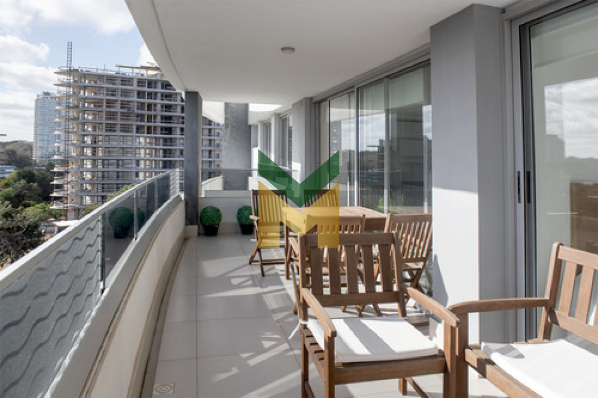 Apartamento ID.6546 - Apto. Venta proximo a Playa Brava De 3 Dormitorios, En Punta Del Este
