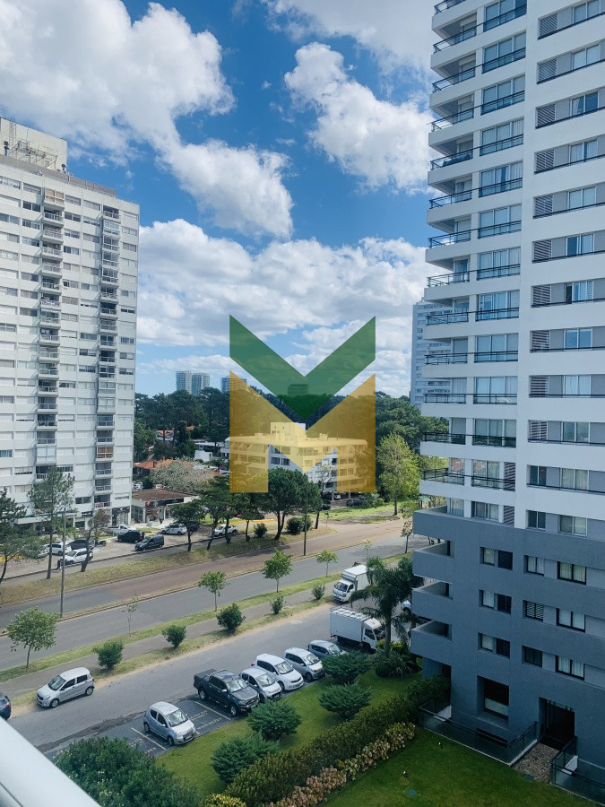 Apartamento ID.2519 - Apartamento en Venta, Punta del Este, Torre con amenities