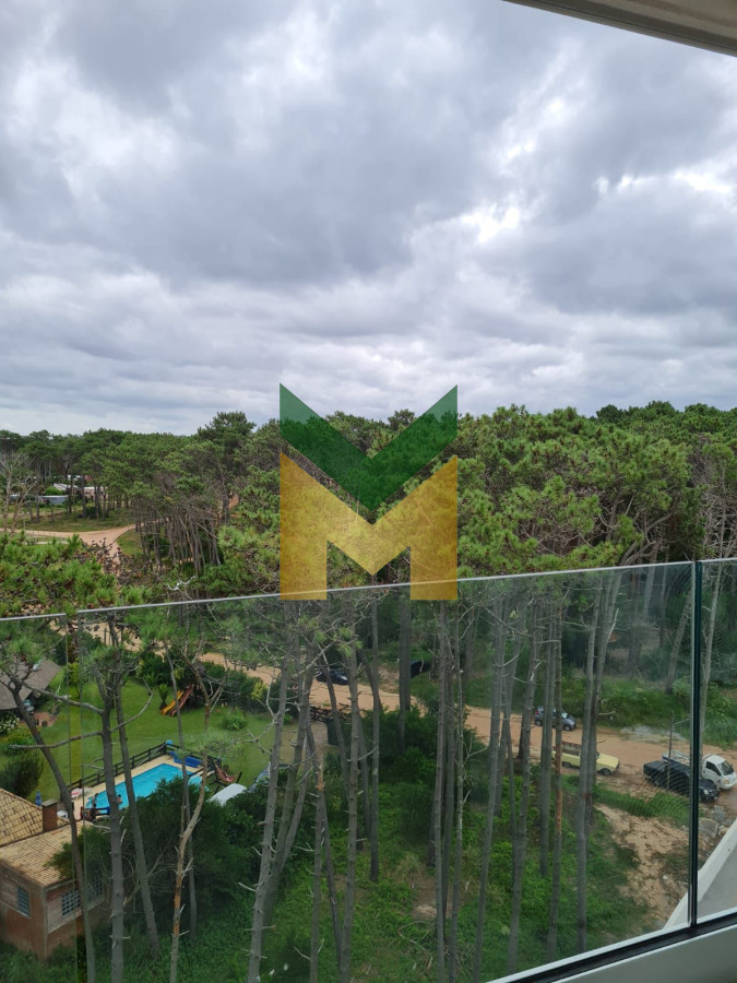 Apartamento ID.6104 - Apartamento en primera linea - 4 dormitorios Pinares Playa Mansa.
