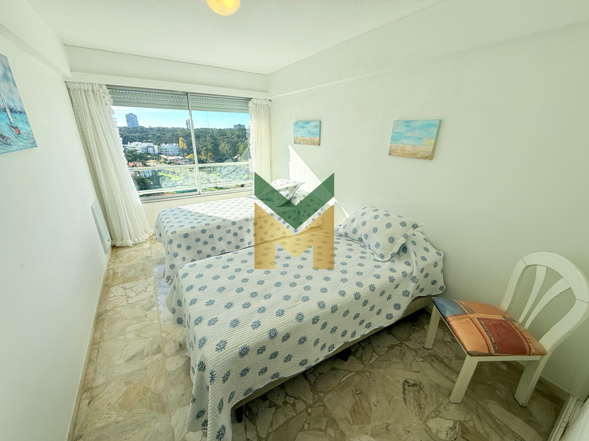 Apartamento ID.6479 - Apartamento en venta - 2 dormitorios y medio Playa Mansa