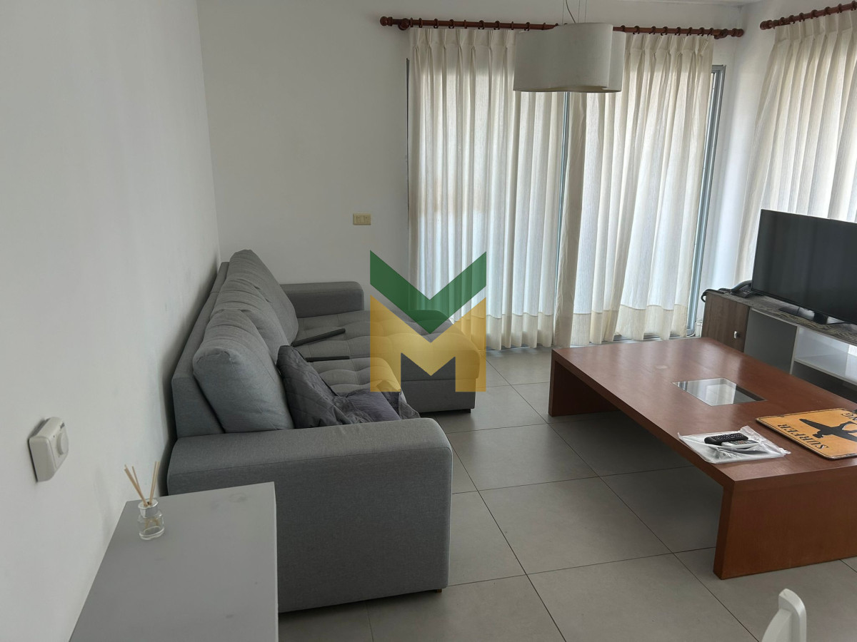 Apartamento ID.4717 - Apartamento en venta y alquiler de 2 dormitorios, Punta Del Este.