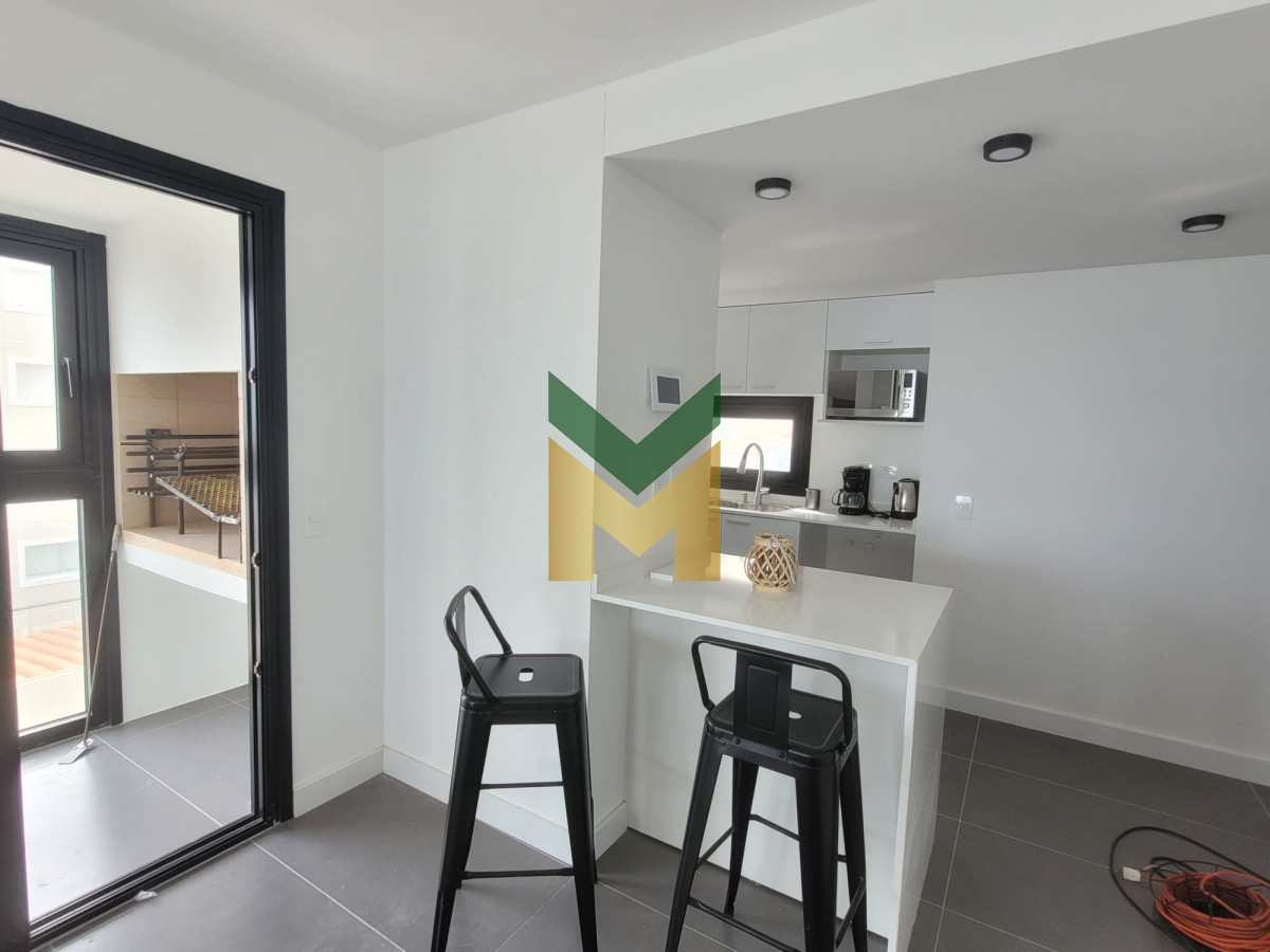 Apartamento ID.2140 - Apartamento en Venta, a estrenar, Primera fila Playa Brava - Punta del Este