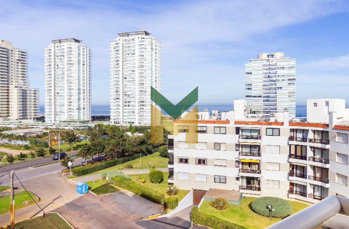 Apartamento ID.5508 - Alquiler De Temporada Punta Del Este, Playa Brava.