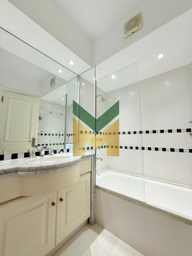 Apartamento ID.6866 - Apartamento en Venta frente al mar Playa Brava
