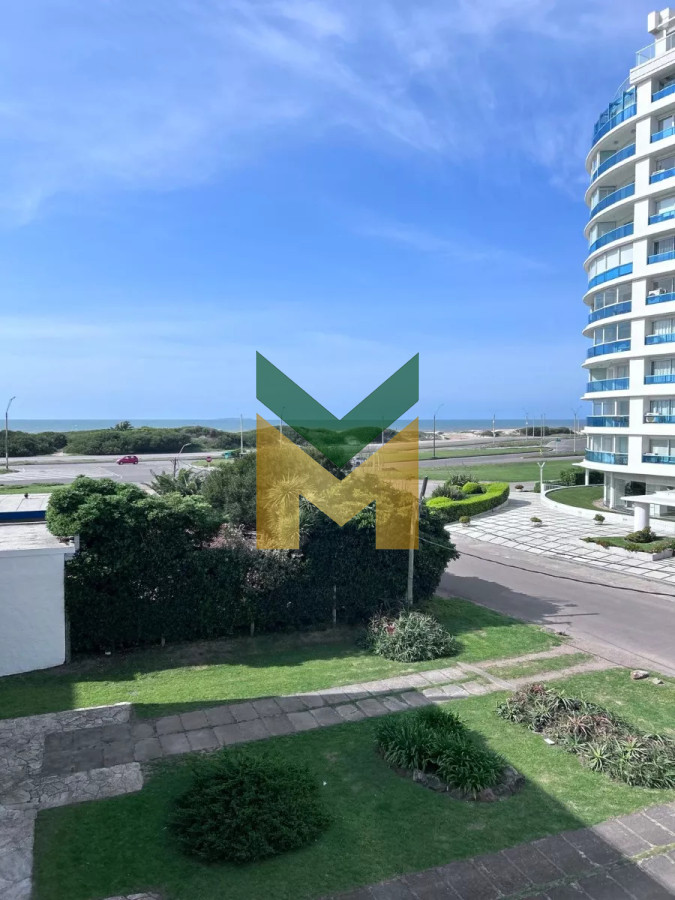 Apartamento ID.5874 - Apartamento a 50 mts del mar brava - 2 dormitorios.