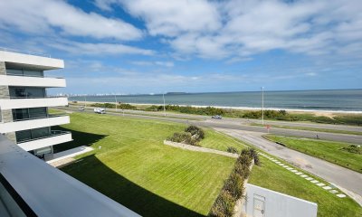 Apartamento en Venta, primera linea, 3 dormitorios, Punta del Este