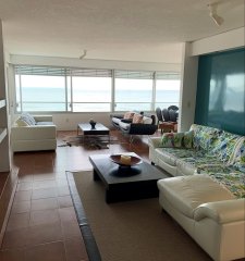 Apartamento en Venta, máxima categoría, 1ra línea, Playa Brava - Punta del Este