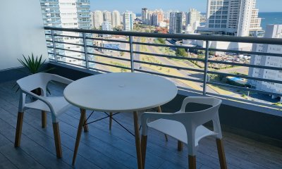 Apartamento en Venta , 2 dormitorios - Playa Mansa , Punta del Este