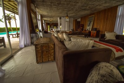 lujosa casa en venta y alquiler con helipuerto en san vicente primera fila, josé ignacio - vlx4569c