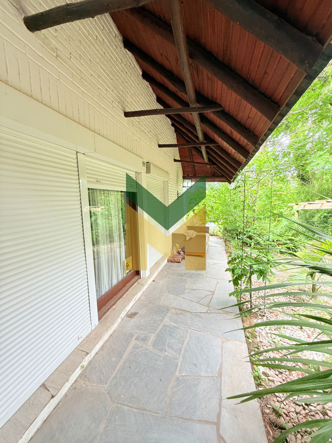Casa ID.6015 - Cómodo y prolija casa en cantegril - 4 dormitorios.