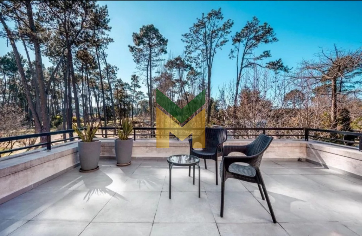 Casa ID.3990 - Casa en venta en barrio privado zona Pinares, Punta del Este 