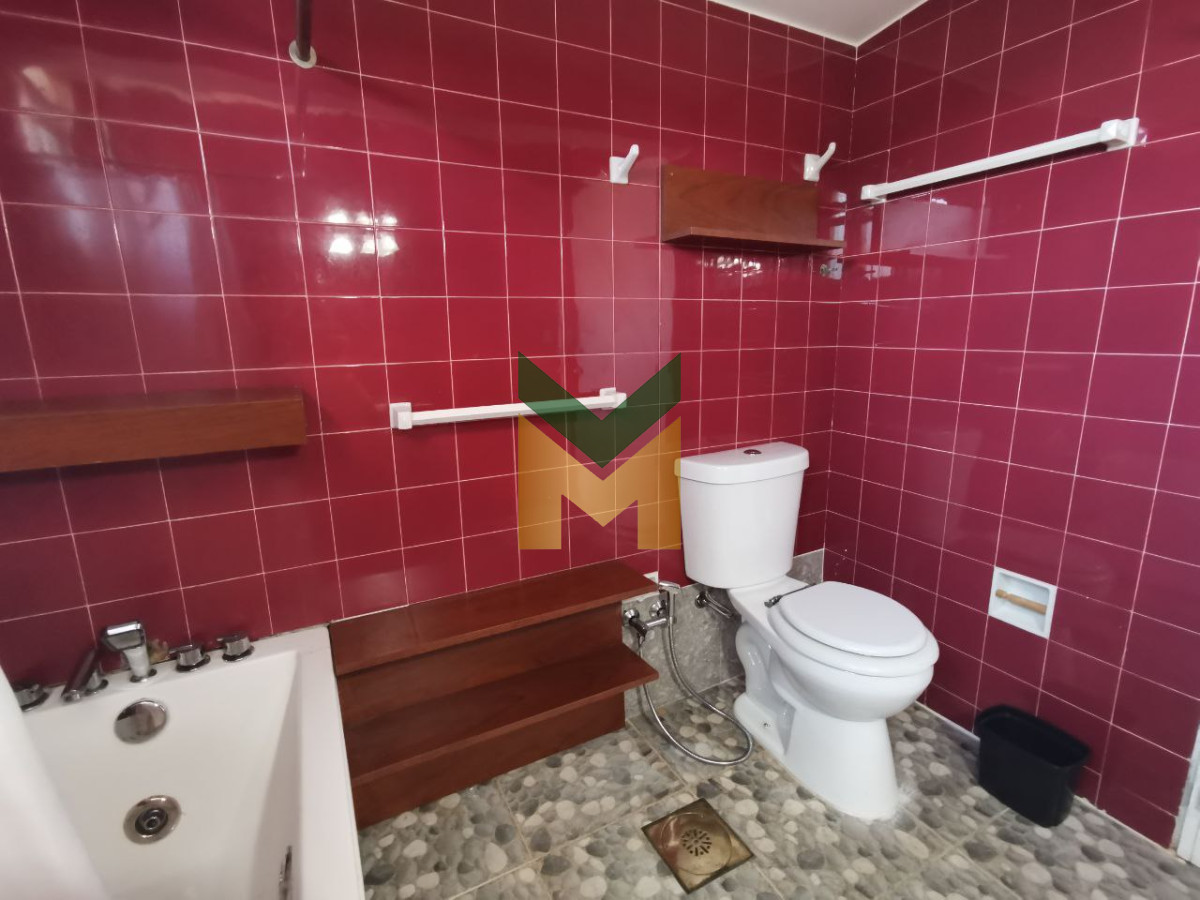 Casa ID.5910 - Casa en alquiler de verano - 4 dormitorios zona mansa a 1 cuadra del mar.