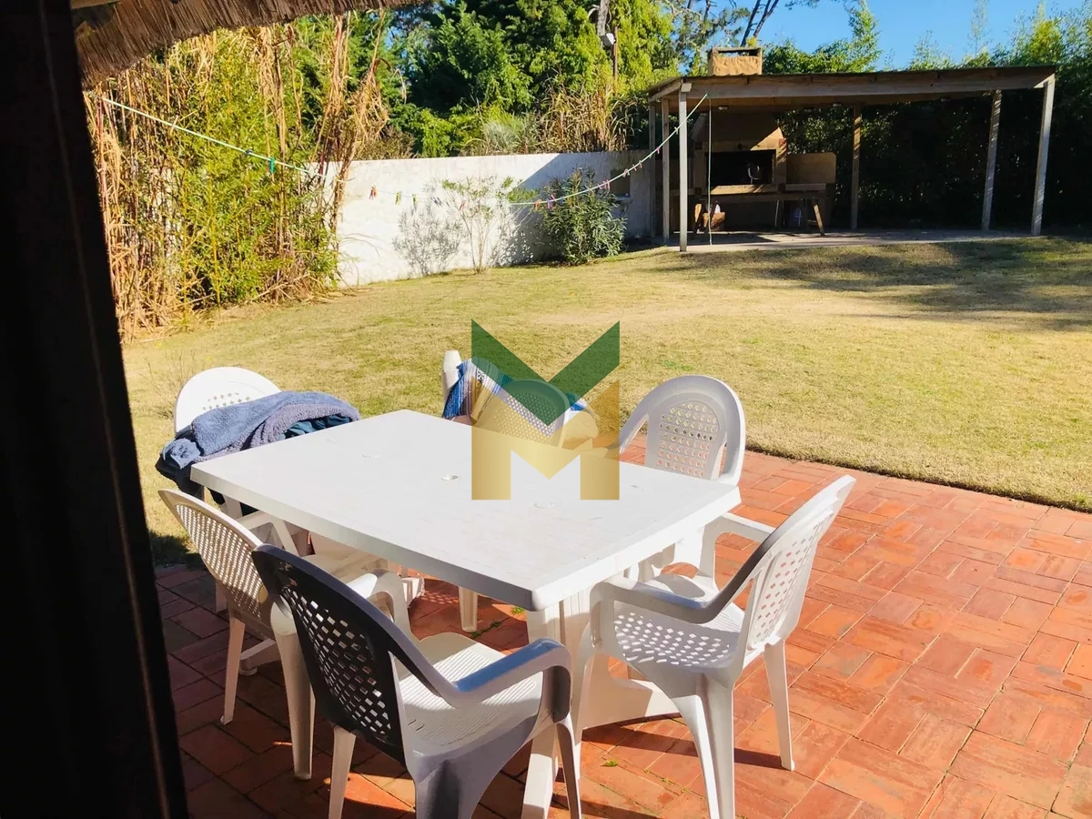 Casa ID.5670 - Casa en venta y alquiler anual, Marly Punta Del Este.