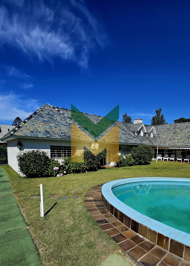 Casa ID.6108 - Casa en venta - 4 dormitorios Playa Mansa