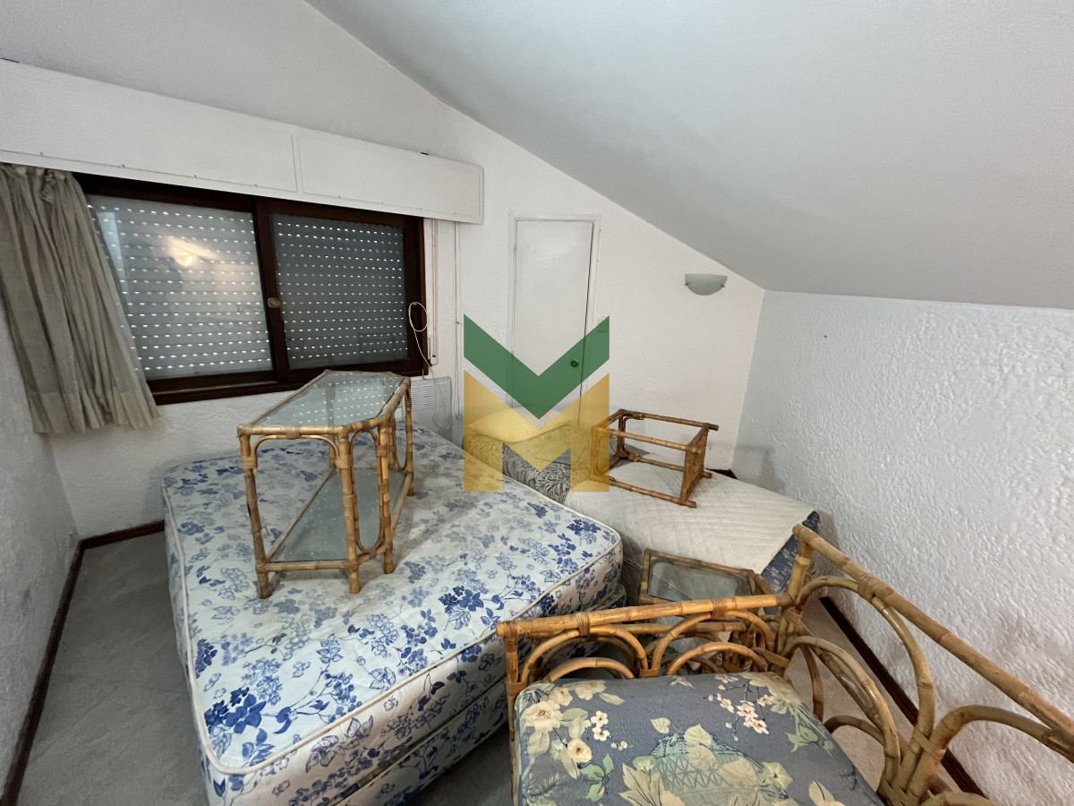 Casa ID.5541 - Casa En Venta o alquiler anual, Zona Cantegril.