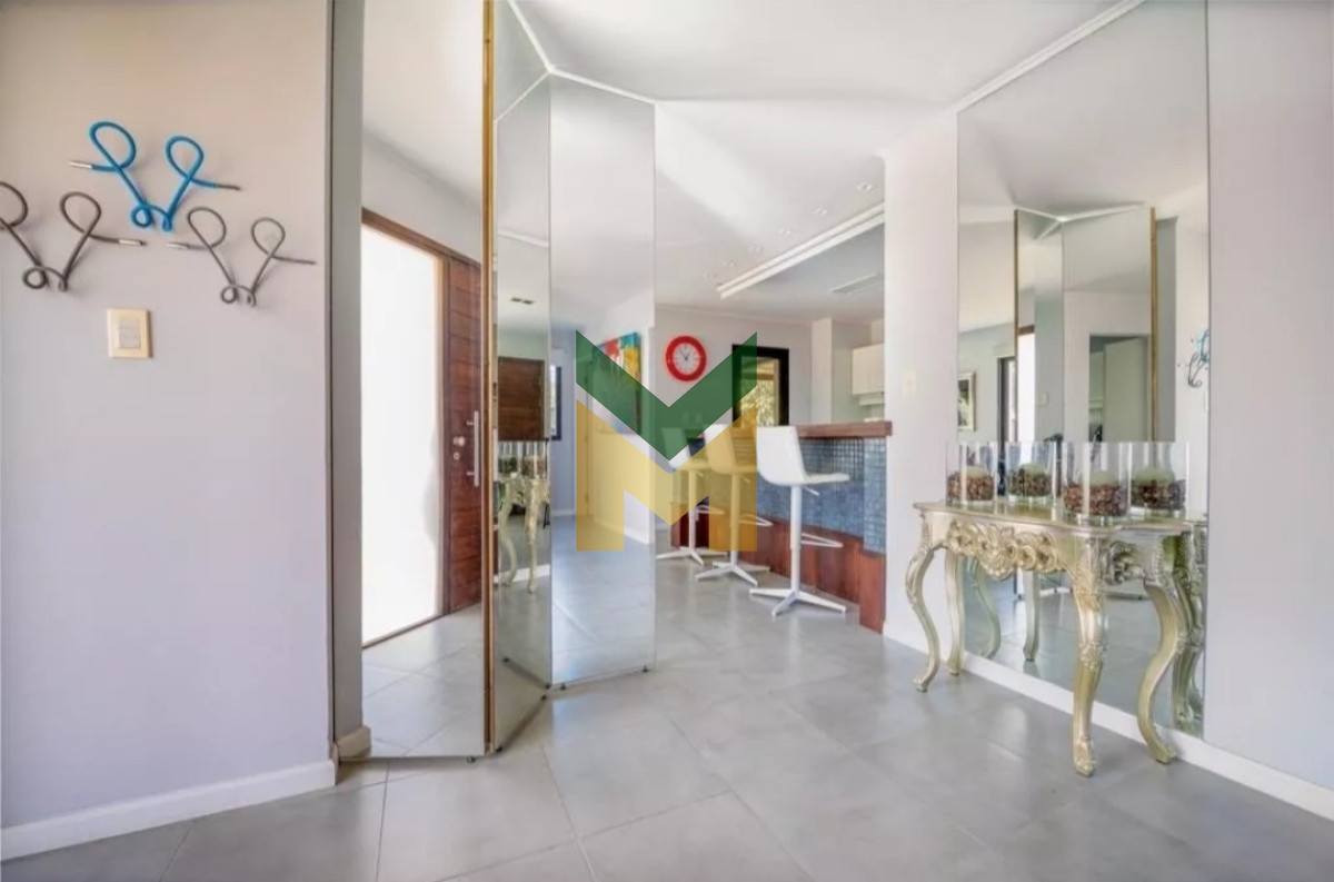 Casa ID.3990 - Casa en venta en barrio privado zona Pinares, Punta del Este 