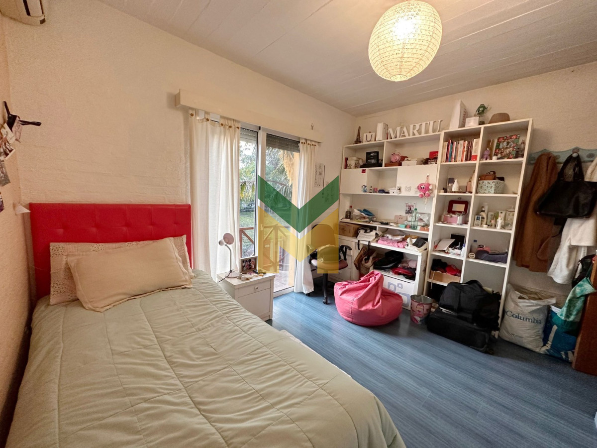 Casa ID.5877 - Casa en venta Playa Mansa - 4 dormitorios 