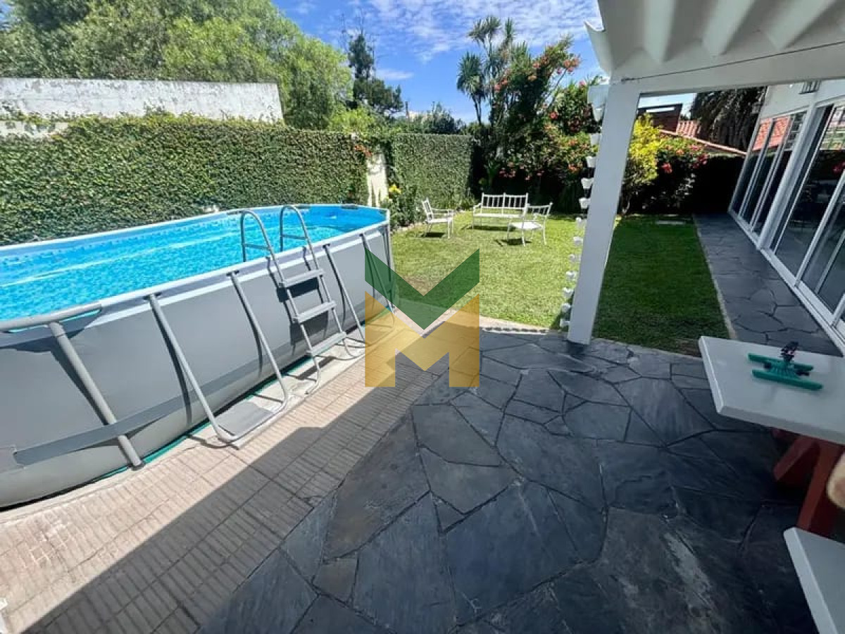 Casa ID.74 - Casa en alquiler de verano, Pinares a 2 cuadras del mar.