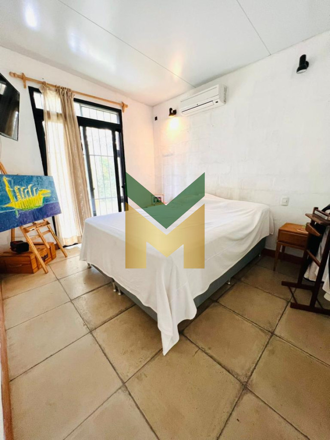 Casa ID.5415 - Casa En Venta, Parque Burnett.