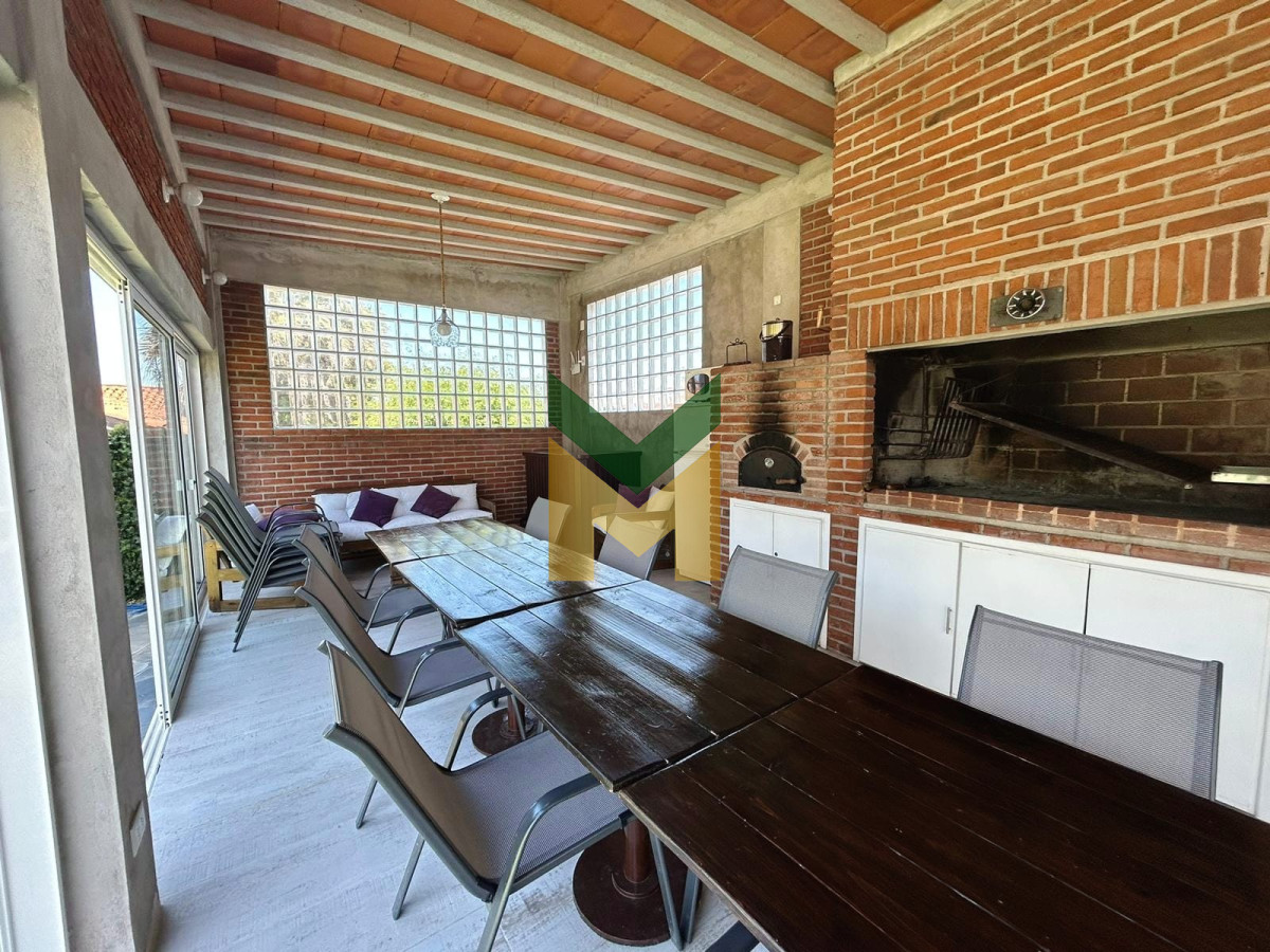 Casa ID.74 - Casa en alquiler de verano, Pinares a 2 cuadras del mar.