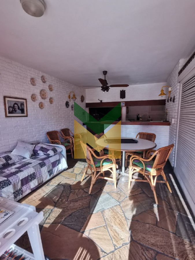 Casa ID.5910 - Casa en alquiler de verano - 4 dormitorios zona mansa a 1 cuadra del mar.