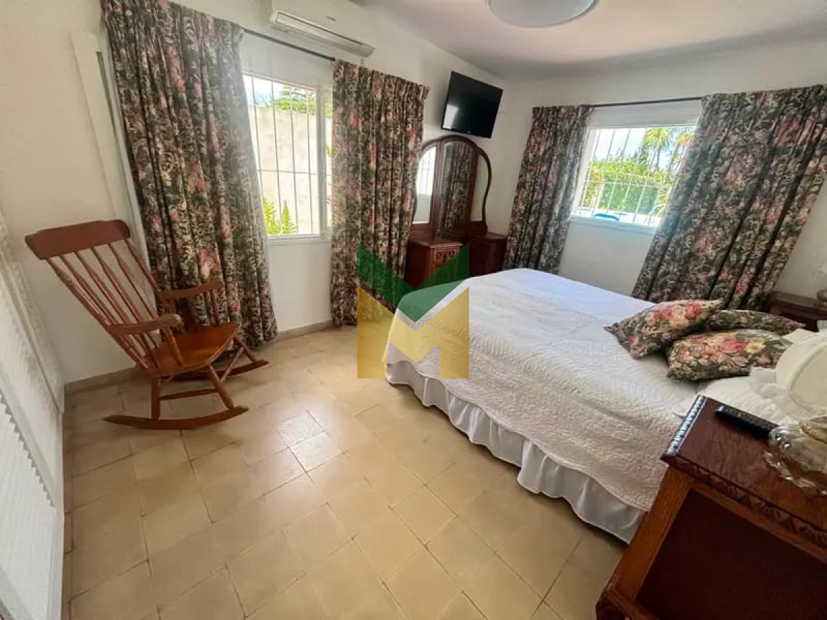 Casa ID.74 - Casa en alquiler de verano, Pinares a 2 cuadras del mar.