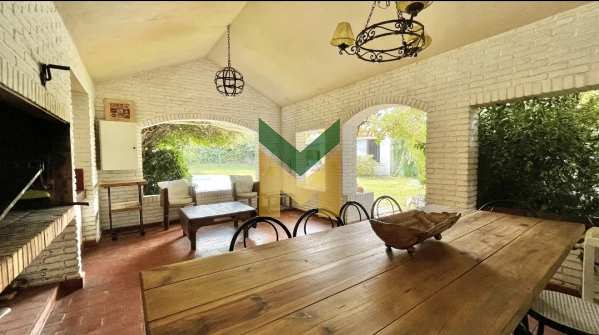 Casa ID.941 - Casa en Alquiler, Playa Mansa, Punta del Este