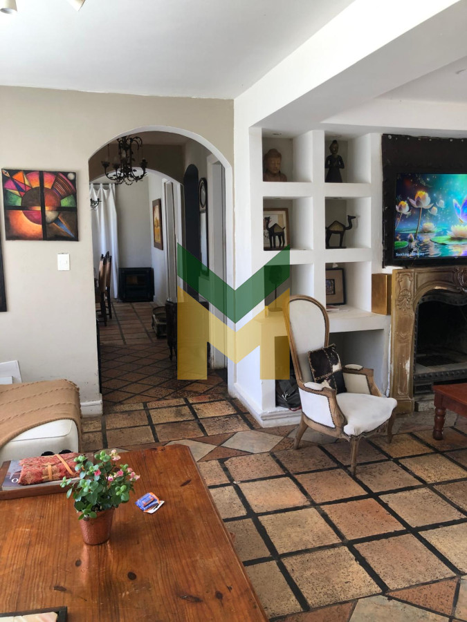 Casa ID.5820 - Casa en venta - Pinares 4 dormitorios + Dep completa.