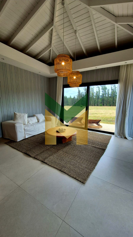 Casa ID.7035 - Casa en venta y alquiler - Barrio Privado La Barra